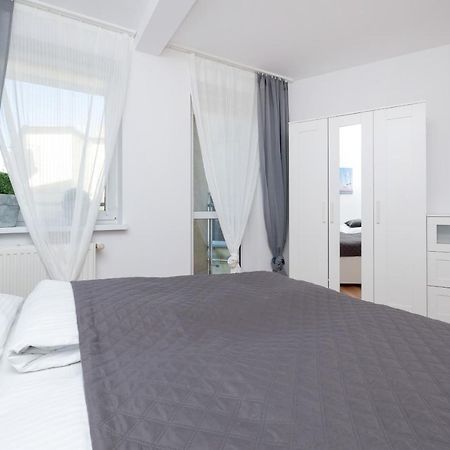 Port Kolobrzeg Str Towarowa By Jantar Apartamenty Kołobrzeg Buitenkant foto